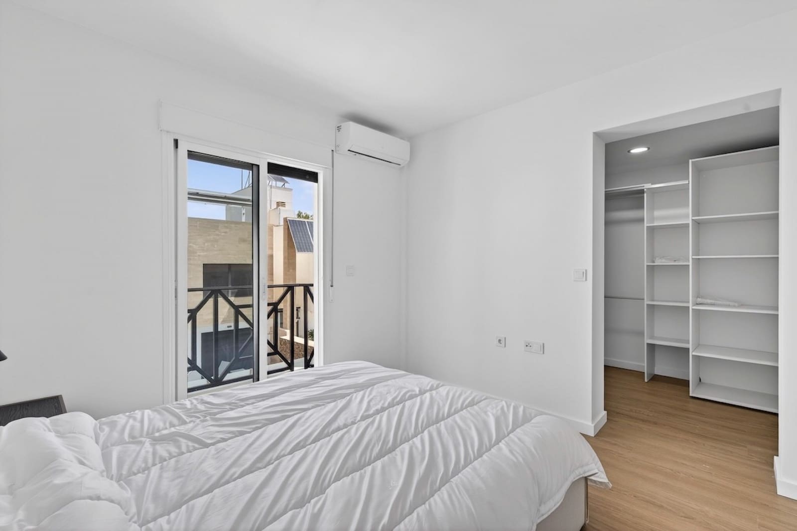 4 Zimmer Villa zu verkaufen in Villamartin mit Garage - 479.900 € (Ref: 9926315)