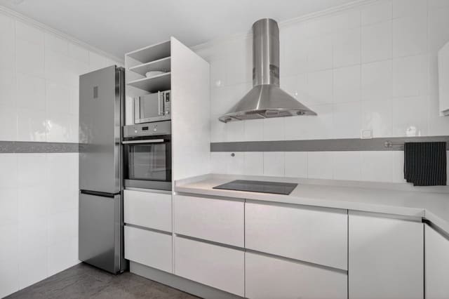 3 makuuhuone Huvila vuokrattavana paikassa Valverde, Elche / Elx - 1 450 € (Ref: 9936870)