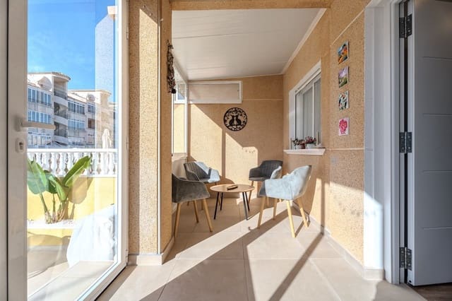 2 makuuhuone Huvila myytävänä paikassa Los Balcones - Los Altos, Orihuela mukana uima-altaan 
autotalli - 199 000 € (Ref: 9956632)