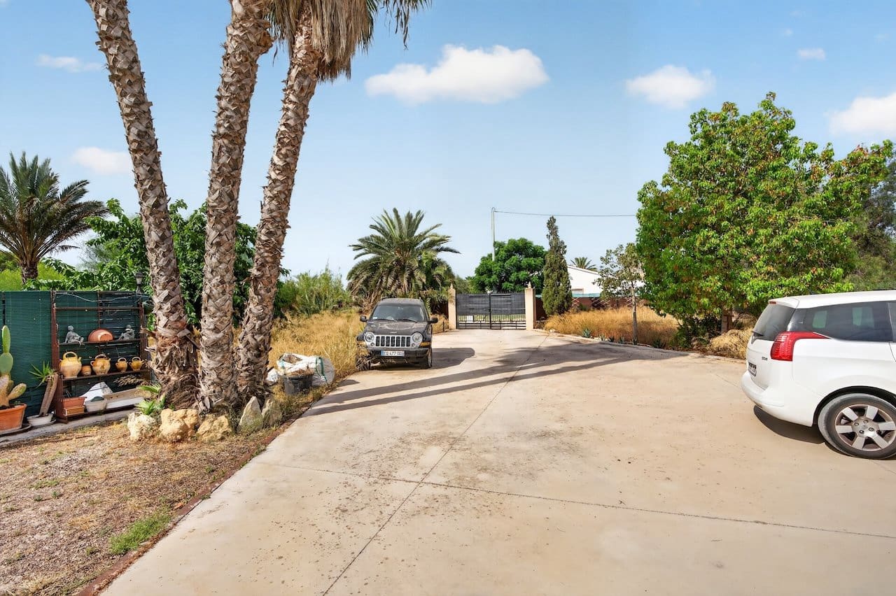 3 bedroom Villa for sale in Elche / Elx with pool garage - € 240,000 (Ref: 9960993)
