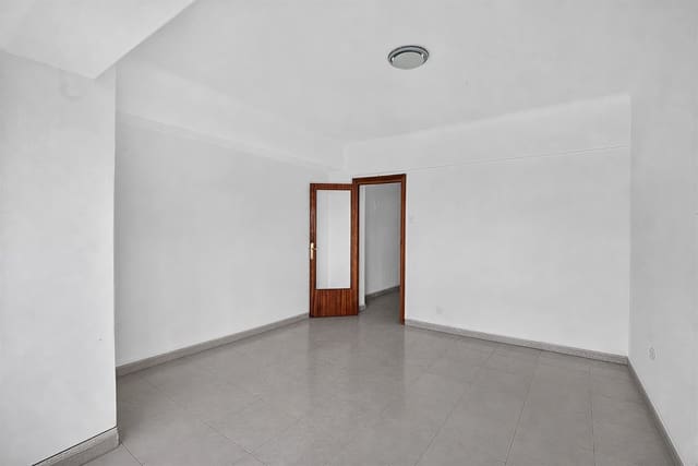 4 chambre Appartement à vendre à Benalúa, Alicante ville avec piscine - 315 000 € (Ref: 9964329)