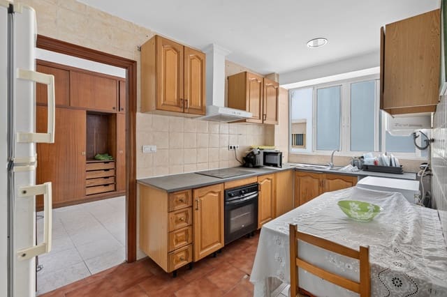 4 chambre Appartement à vendre à Benalúa, Alicante ville avec piscine - 315 000 € (Ref: 9964329)