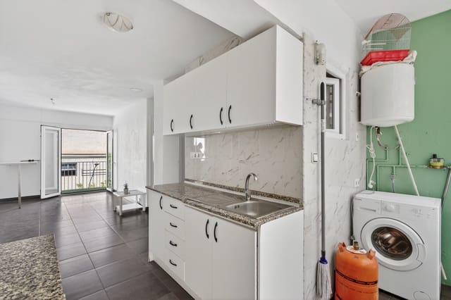 3 slaapkamer Flat te koop in Benalúa, Alicante stad met zwembad - € 179.000 (Ref: 9965908)