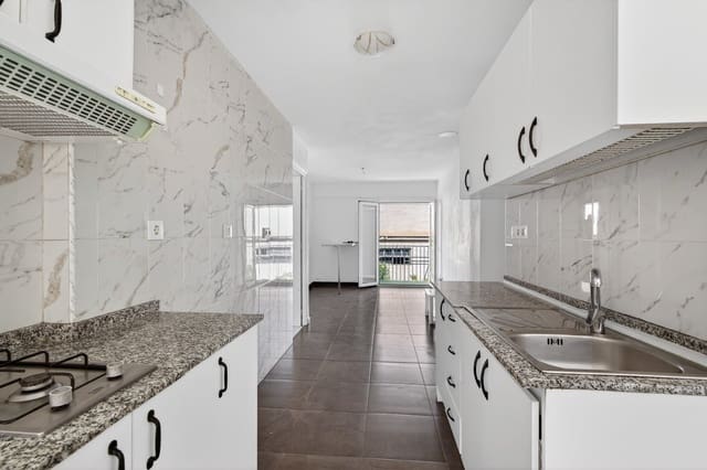 3 slaapkamer Flat te koop in Benalúa, Alicante stad met zwembad - € 179.000 (Ref: 9965908)