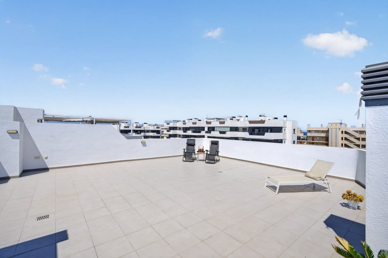 3 soverom Penthouse til salgs i Arenales del Sol med svømmebasseng garasje - € 489 000 (Ref: 9965909)