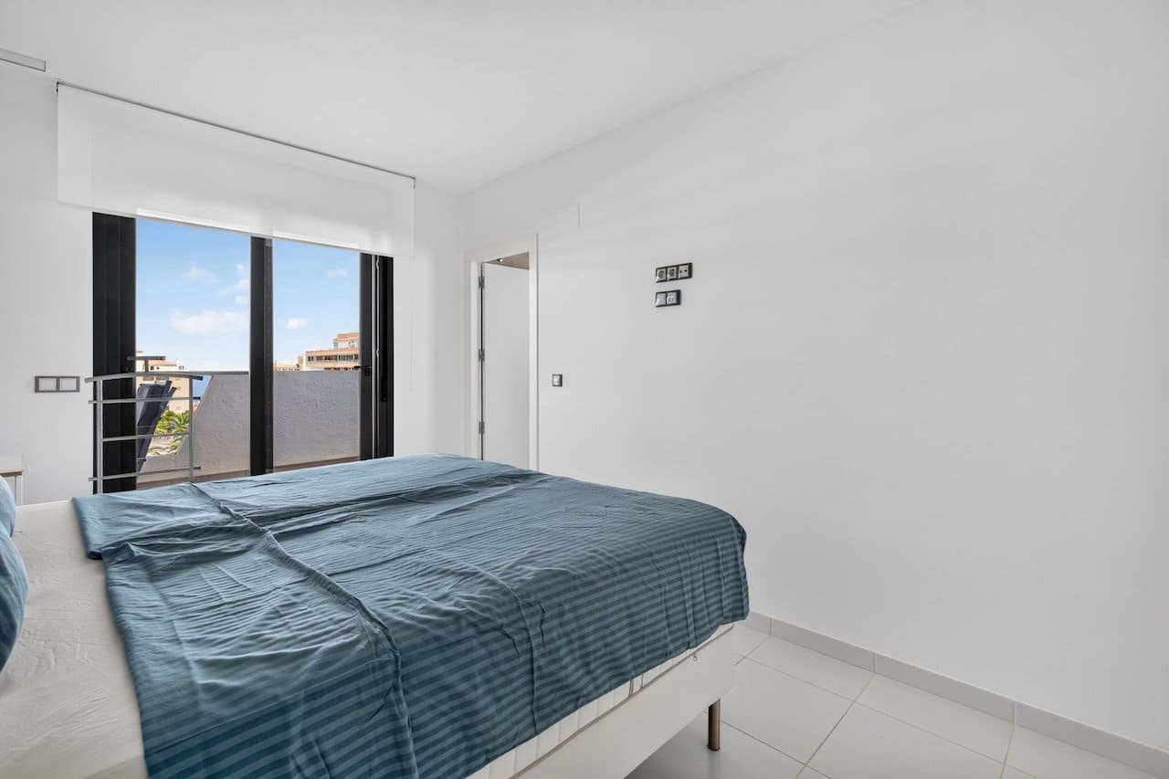 3 soverom Penthouse til salgs i Arenales del Sol med svømmebasseng garasje - € 489 000 (Ref: 9965909)