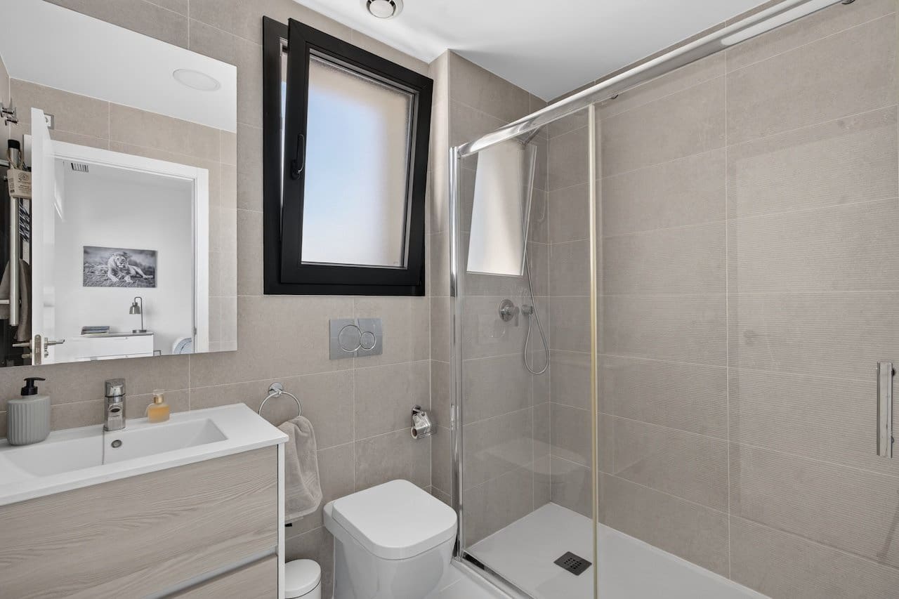 3 soverom Penthouse til salgs i Arenales del Sol med svømmebasseng garasje - € 489 000 (Ref: 9965909)