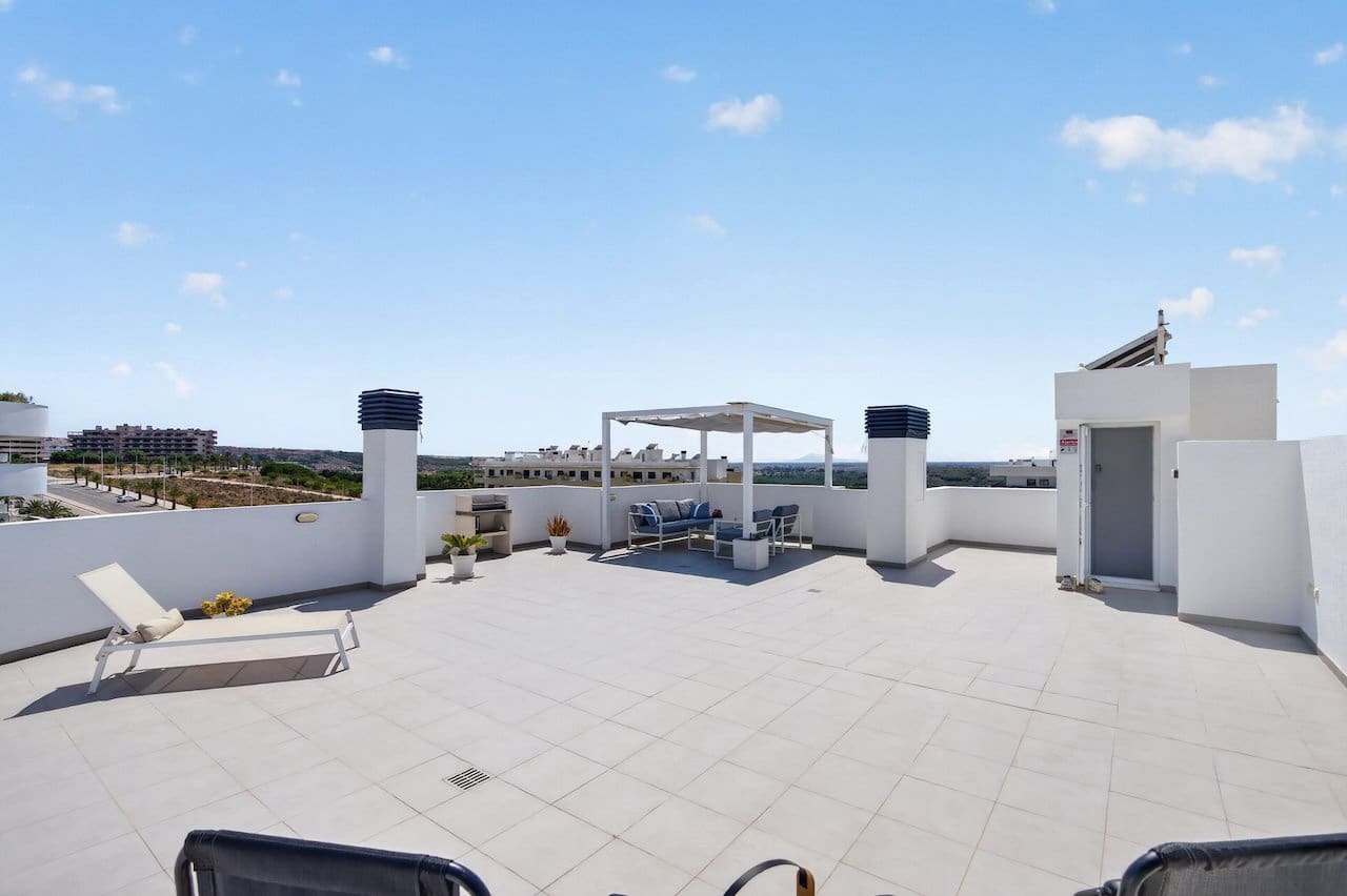 3 soverom Penthouse til salgs i Arenales del Sol med svømmebasseng garasje - € 489 000 (Ref: 9965909)