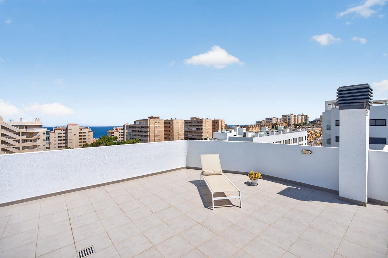 3 soverom Penthouse til salgs i Arenales del Sol med svømmebasseng garasje - € 489 000 (Ref: 9965909)