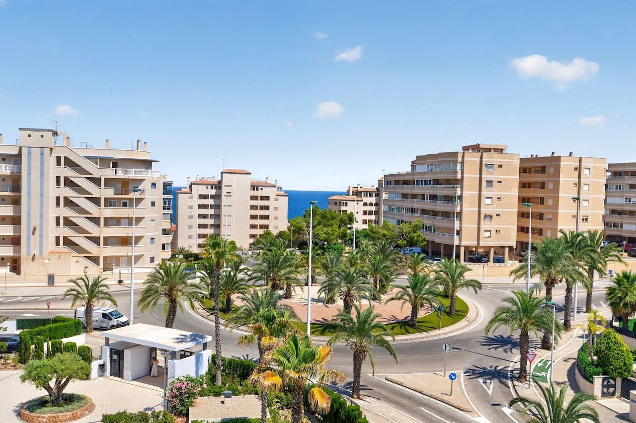 3 soverom Penthouse til salgs i Arenales del Sol med svømmebasseng garasje - € 489 000 (Ref: 9965909)