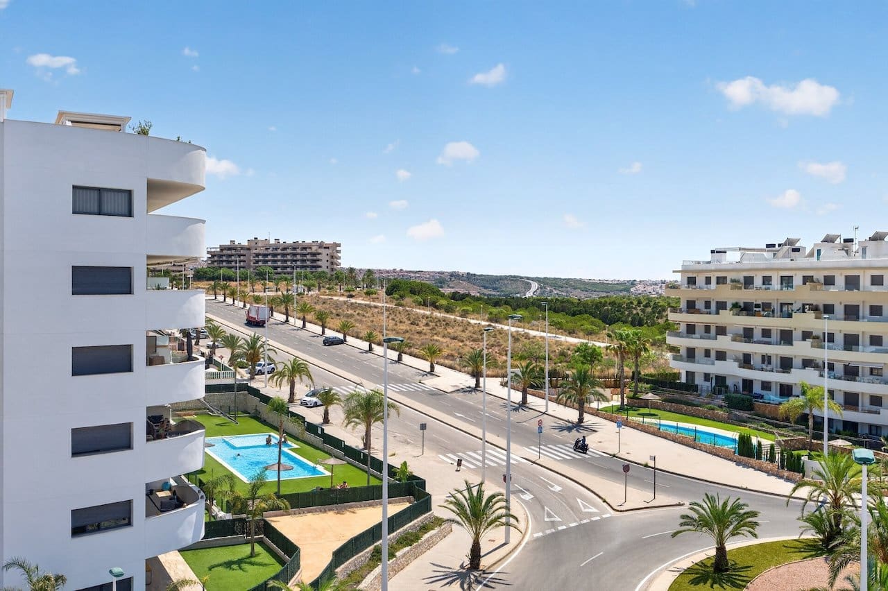 3 soverom Penthouse til salgs i Arenales del Sol med svømmebasseng garasje - € 489 000 (Ref: 9965909)