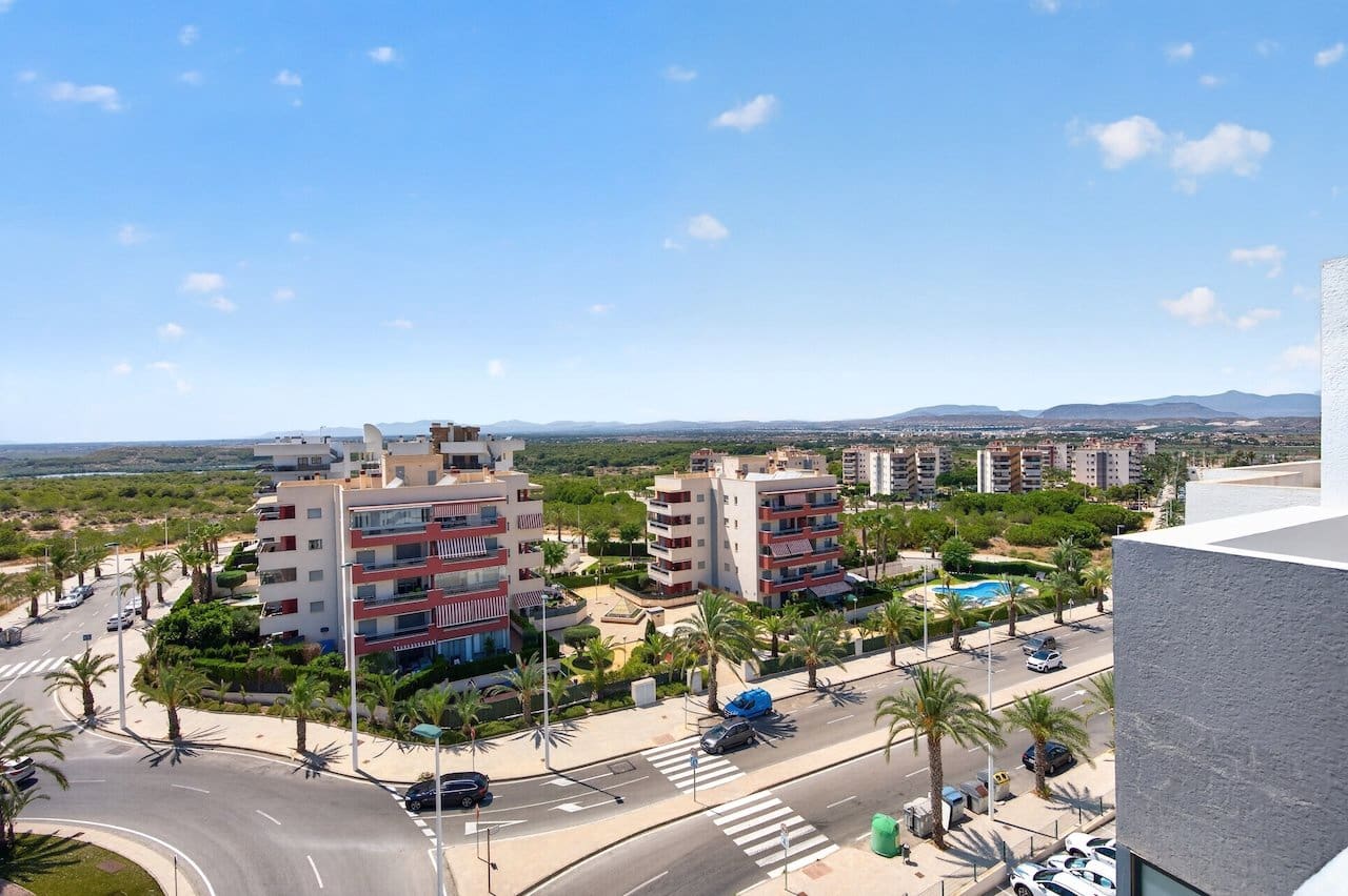 3 soverom Penthouse til salgs i Arenales del Sol med svømmebasseng garasje - € 489 000 (Ref: 9965909)