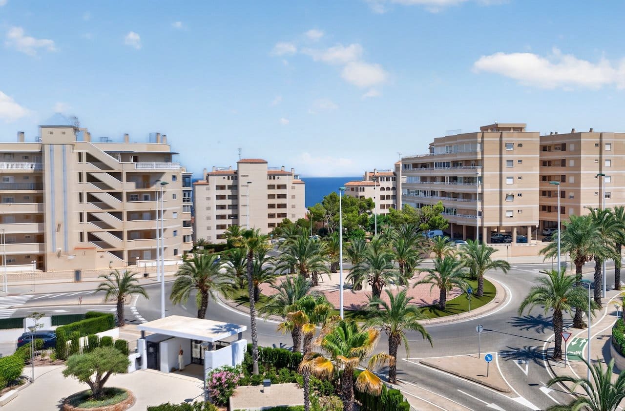 3 soverom Penthouse til salgs i Arenales del Sol med svømmebasseng garasje - € 489 000 (Ref: 9965909)