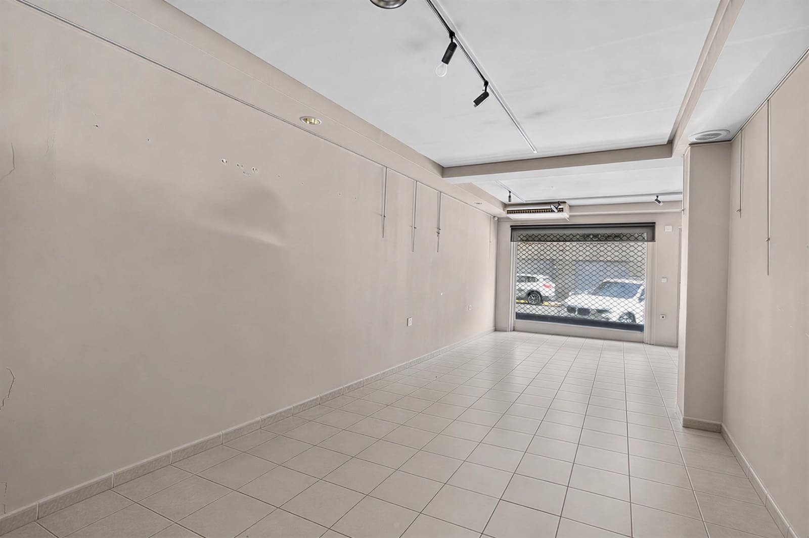 Local Comercial en Elche / Elx en venta con piscina - 160.000 € (Ref: 9971760)