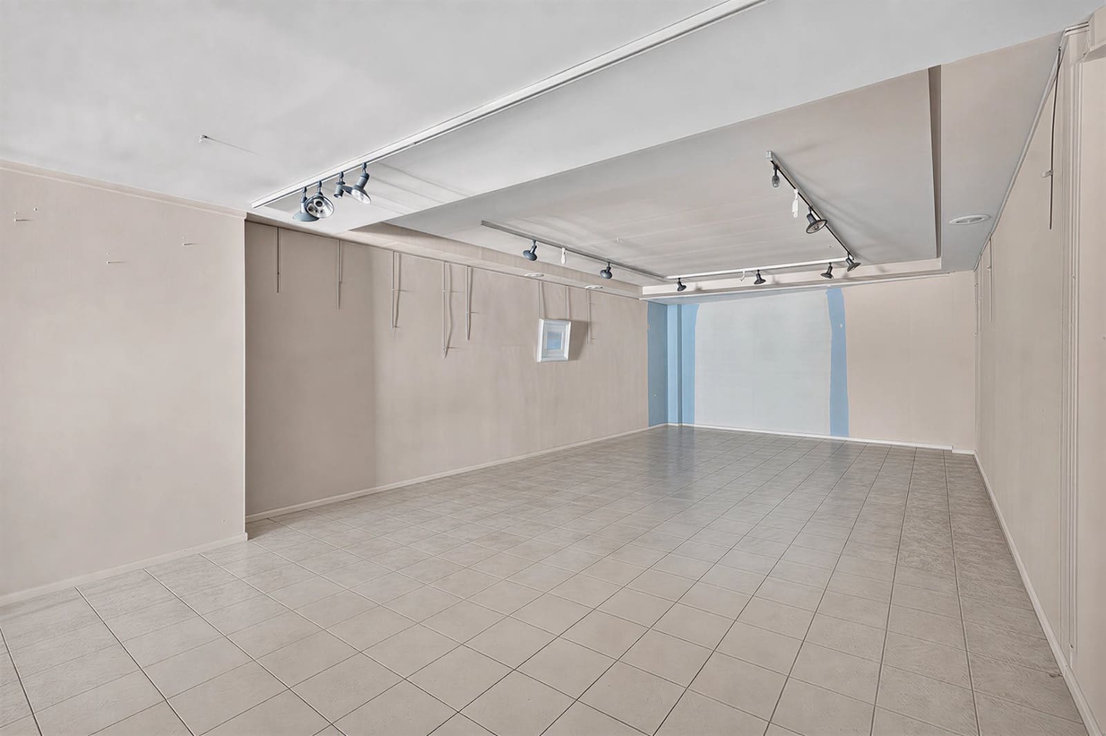 Local Comercial en Elche / Elx en venta con piscina - 160.000 € (Ref: 9971760)