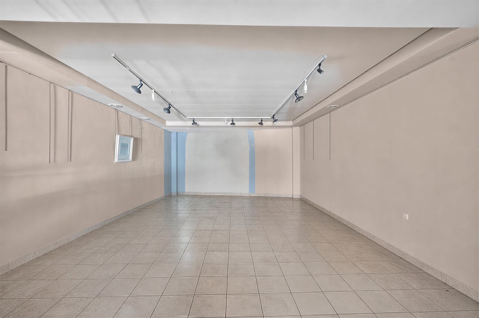 Local Comercial en Elche / Elx en venta con piscina - 160.000 € (Ref: 9971760)