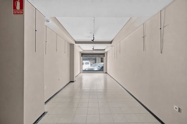 Erhverv til salg i Centro, Elche / Elx med swimmingpool - € 160.000 (Ref: 9971760)