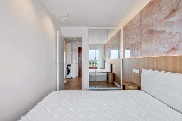 Piso de 2 habitaciones en Punta Prima, Torrevieja en venta con piscina garaje - 225.000 € (Ref: 9984069)