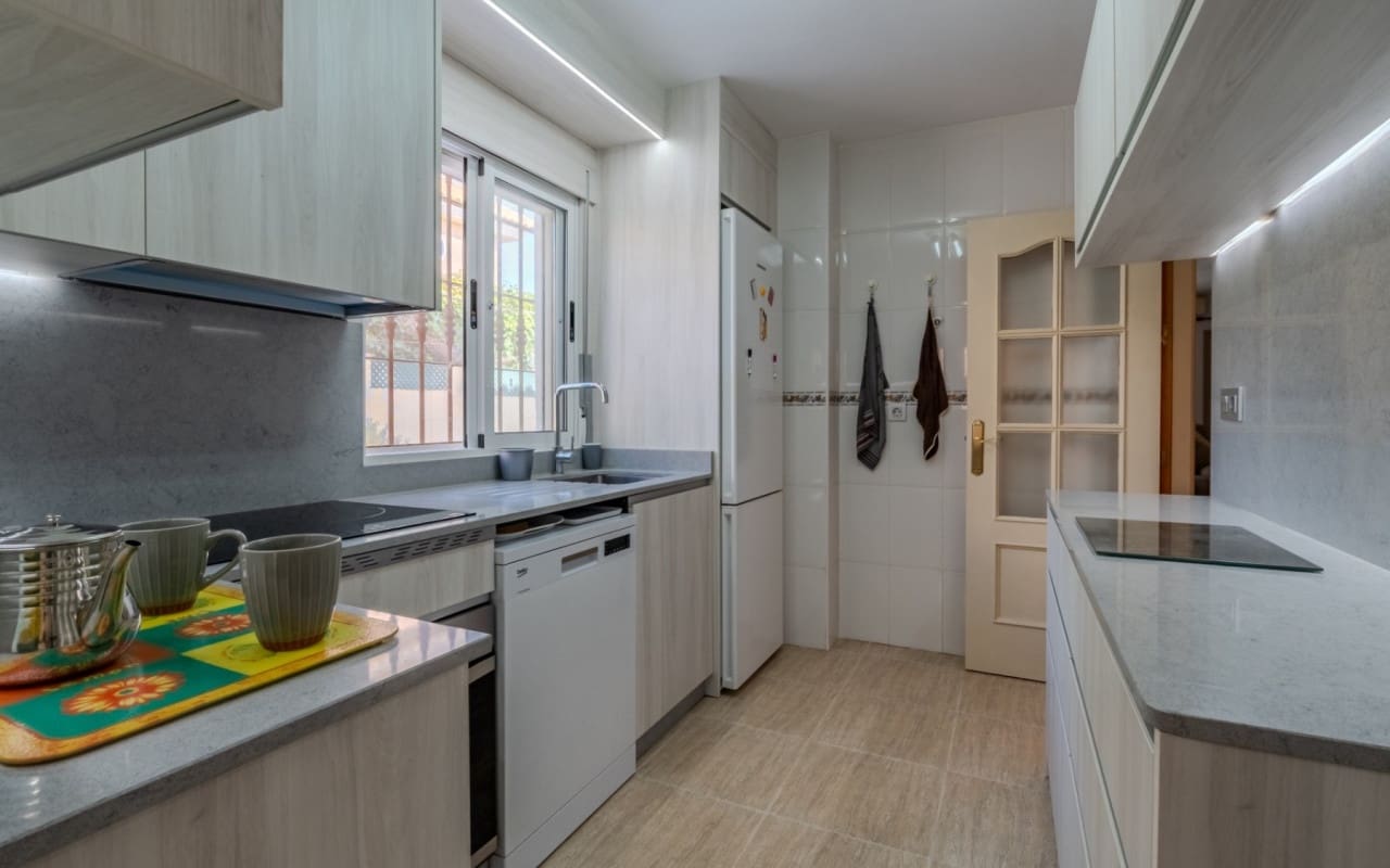 3 soveværelse Villa til salg i Puerto de Mazarron med garage - € 250.000 (Ref: 10004333)