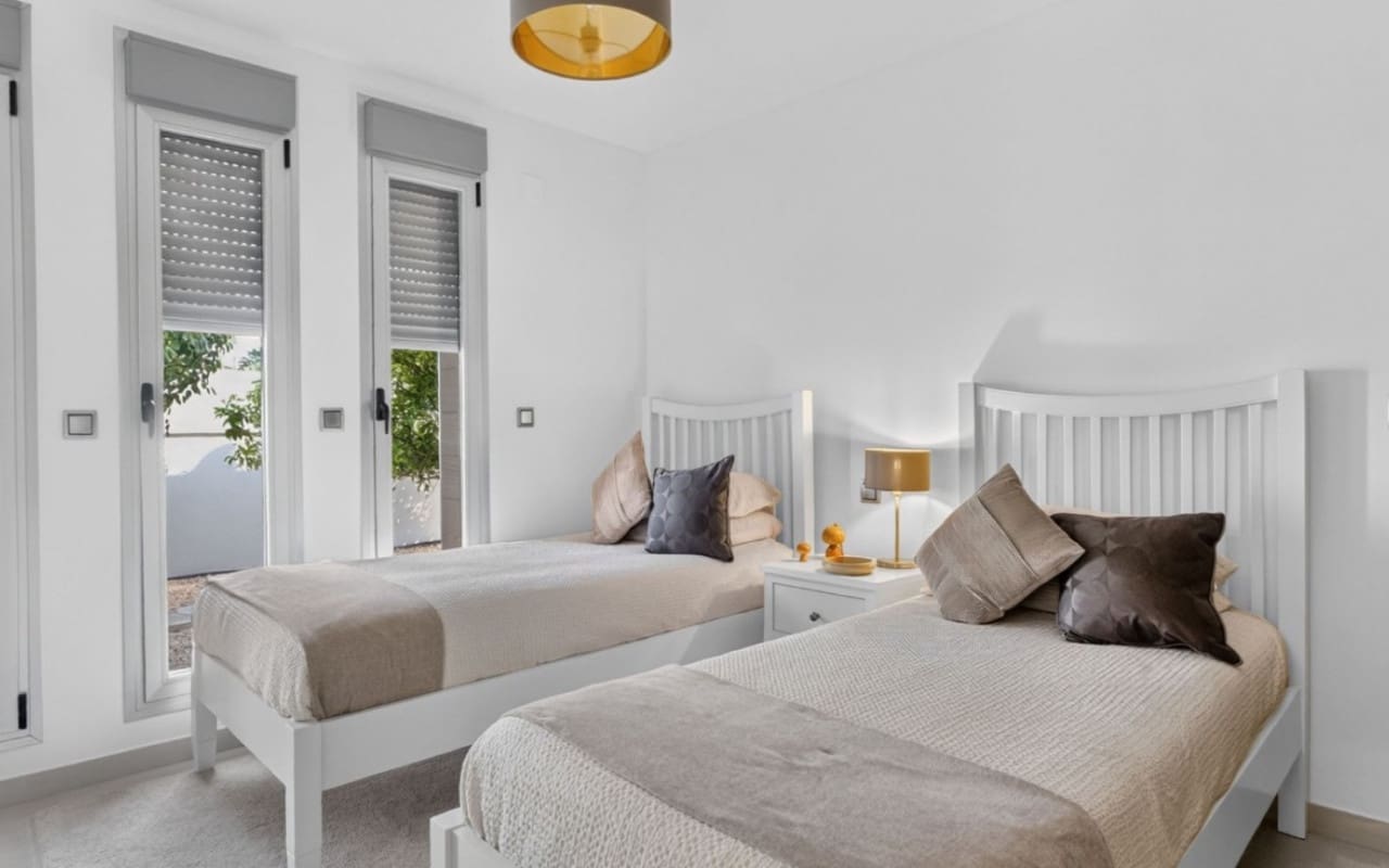 4 soveværelse Villa til salg i Pinar de Campoverde med swimmingpool garage - € 1.475.000 (Ref: 10004334)