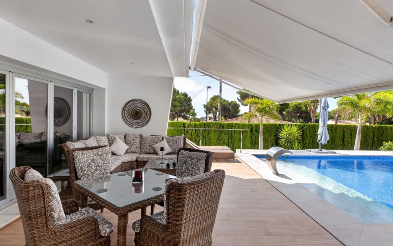 4 soveværelse Villa til salg i Pinar de Campoverde med swimmingpool garage - € 1.475.000 (Ref: 10004334)
