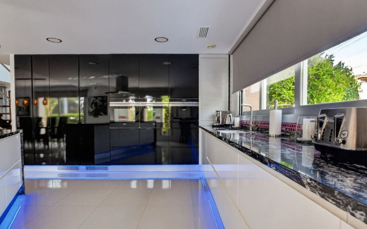 4 soveværelse Villa til salg i Pinar de Campoverde med swimmingpool garage - € 1.475.000 (Ref: 10004334)