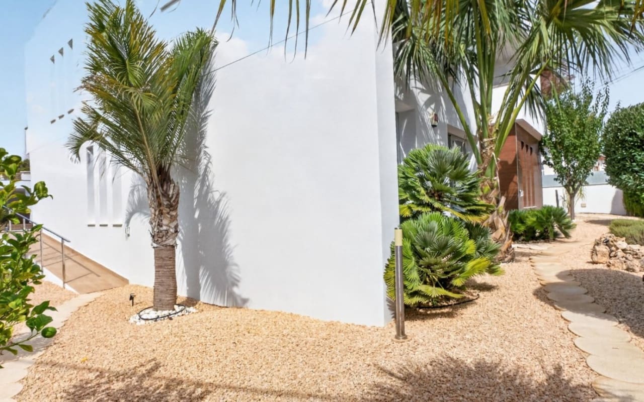 4 soveværelse Villa til salg i Pinar de Campoverde med swimmingpool garage - € 1.475.000 (Ref: 10004334)