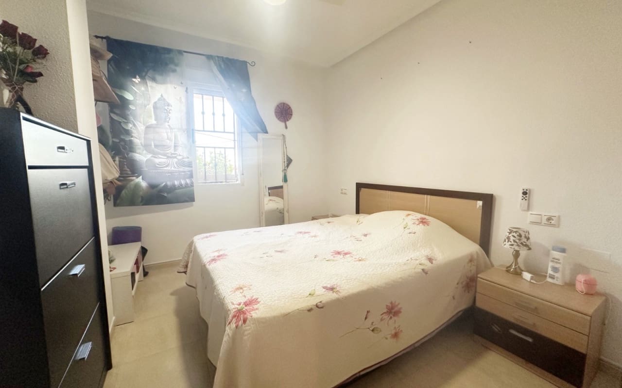 2 slaapkamer Huis te koop in Torrevieja met zwembad - € 162.500 (Ref: 10004335)