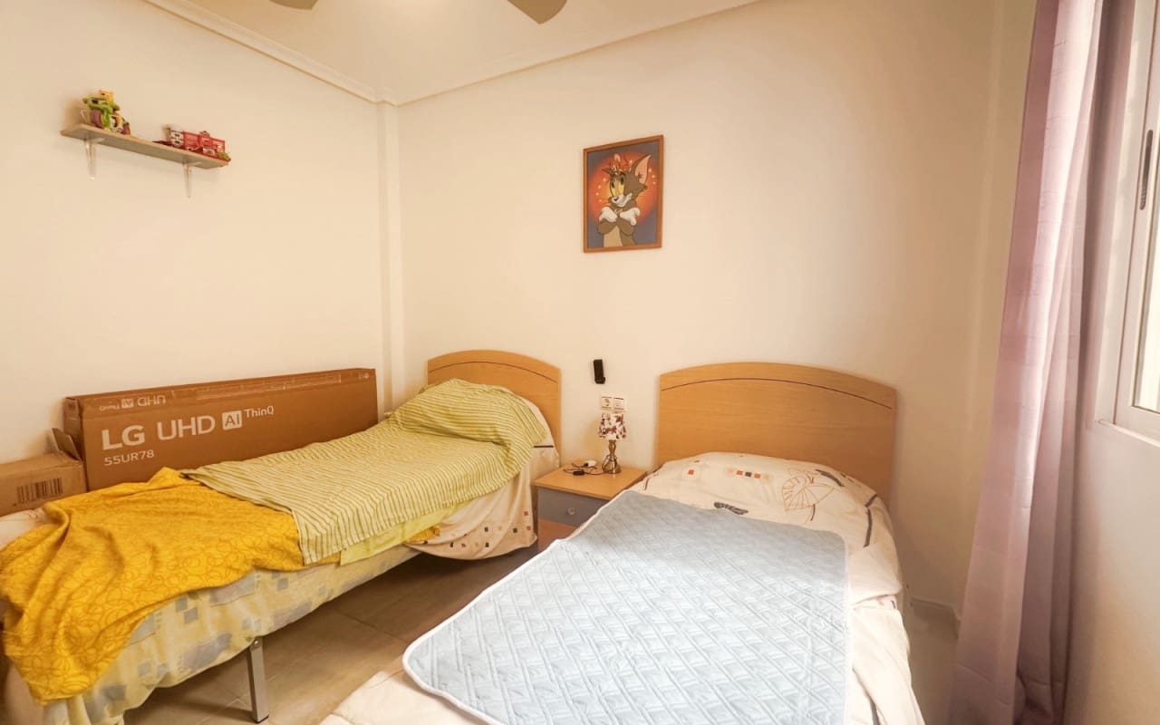 2 slaapkamer Huis te koop in Torrevieja met zwembad - € 162.500 (Ref: 10004335)