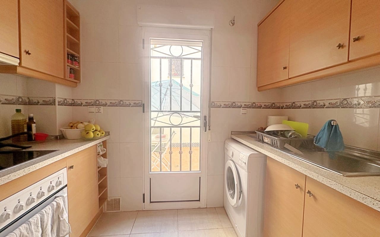 2 slaapkamer Huis te koop in Torrevieja met zwembad - € 162.500 (Ref: 10004335)