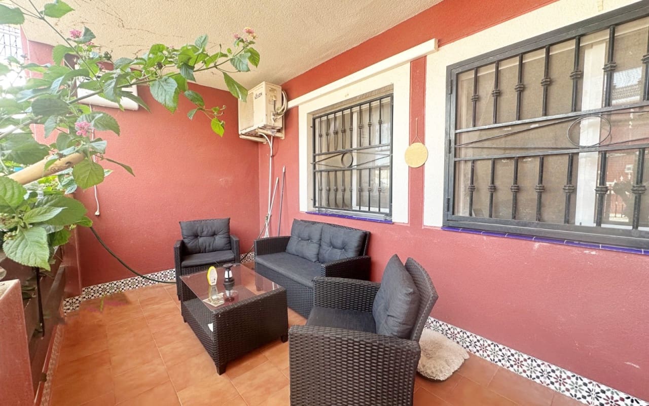 2 slaapkamer Huis te koop in Torrevieja met zwembad - € 162.500 (Ref: 10004335)