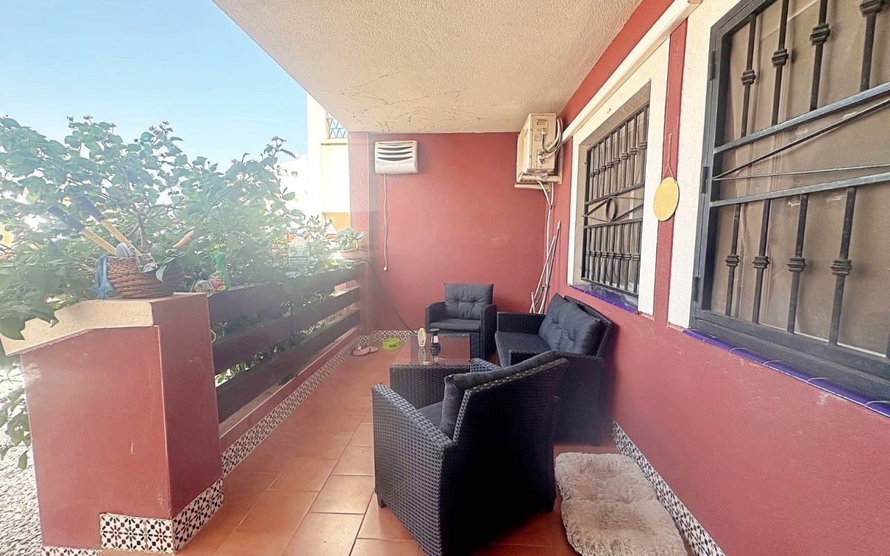 2 slaapkamer Huis te koop in Torrevieja met zwembad - € 162.500 (Ref: 10004335)