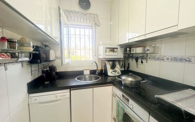 Casa de 2 habitaciones en Aguas Nuevas, Torrevieja en venta con piscina - 169.900 € (Ref: 10004336)
