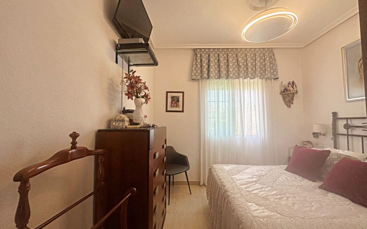 2 soverom Hus til salgs i Aguas Nuevas med svømmebasseng - € 169 900 (Ref: 10004336)