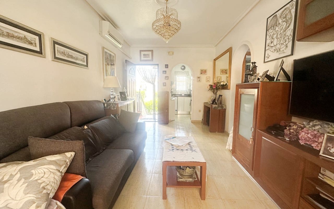 2 soverom Hus til salgs i Aguas Nuevas med svømmebasseng - € 169 900 (Ref: 10004336)