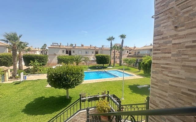 Casa de 2 habitaciones en Aguas Nuevas, Torrevieja en venta con piscina - 169.900 € (Ref: 10004336)