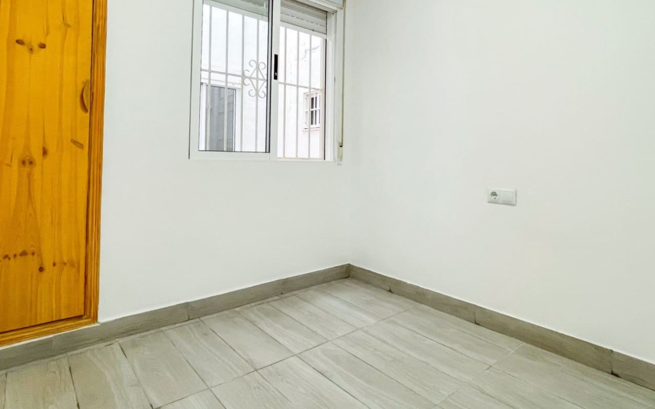 2 sypialnia Apartament na sprzedaż w Torrevieja - 140 000 € (Ref: 10004338)