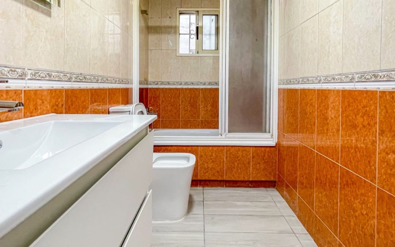 2 sypialnia Apartament na sprzedaż w Torrevieja - 140 000 € (Ref: 10004338)