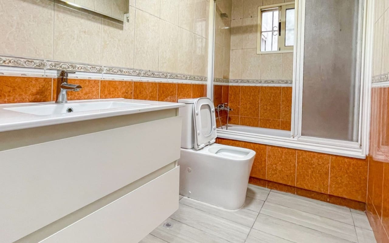 2 sypialnia Apartament na sprzedaż w Torrevieja - 140 000 € (Ref: 10004338)