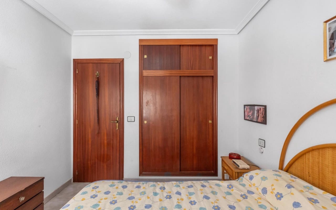 2 soveværelse Lejlighed til salg i Torrevieja - € 129.900 (Ref: 10004341)