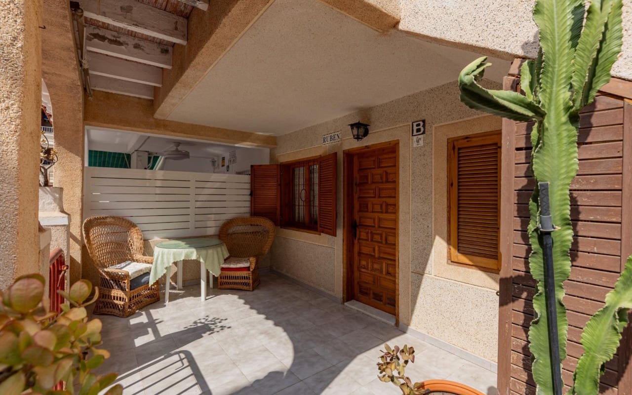 2 soveværelse Lejlighed til salg i Torrevieja - € 129.900 (Ref: 10004341)