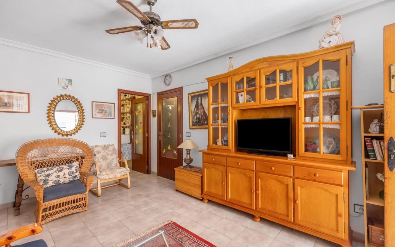 2 soveværelse Lejlighed til salg i Torrevieja - € 129.900 (Ref: 10004341)