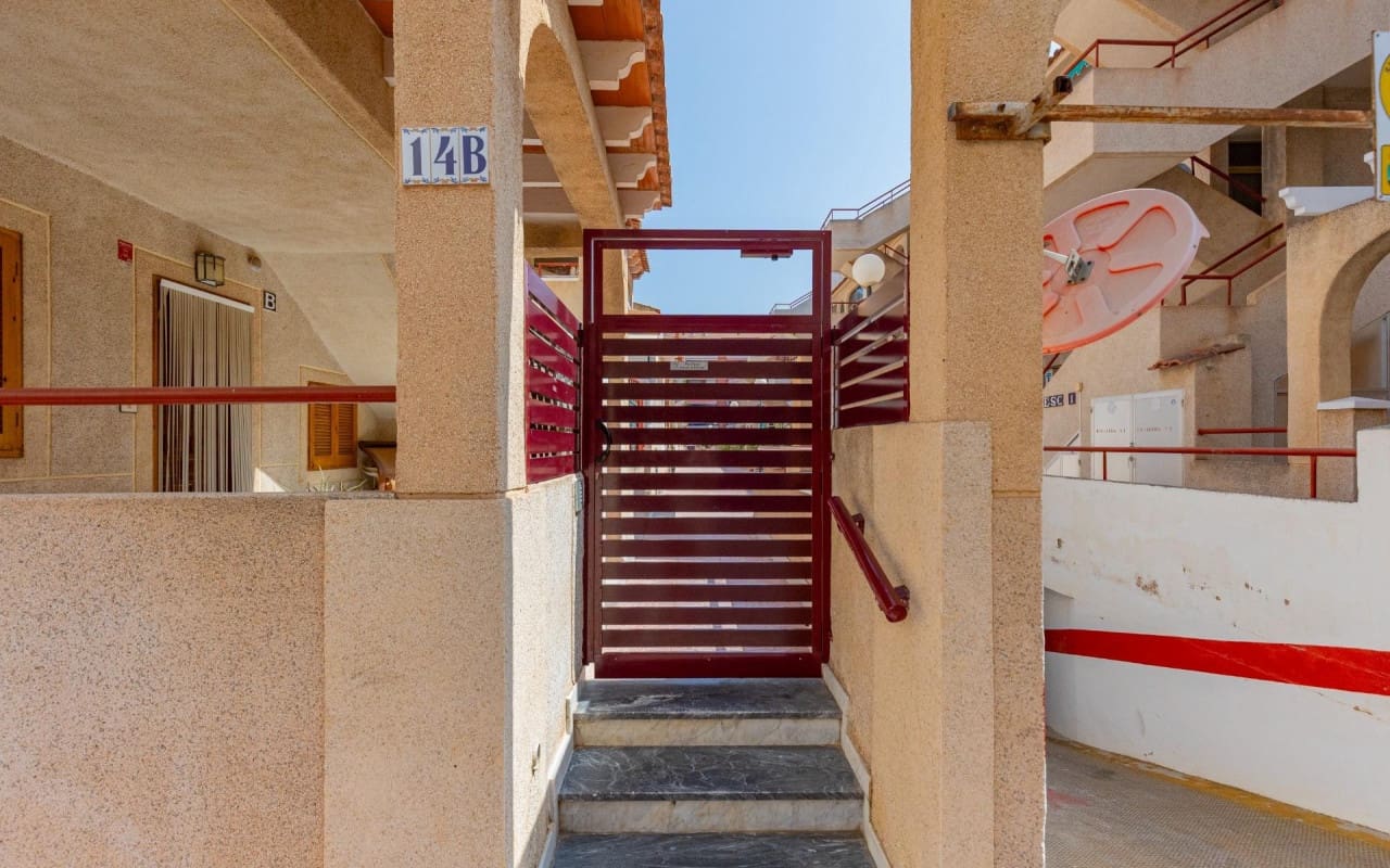 2 soveværelse Lejlighed til salg i Torrevieja - € 129.900 (Ref: 10004341)