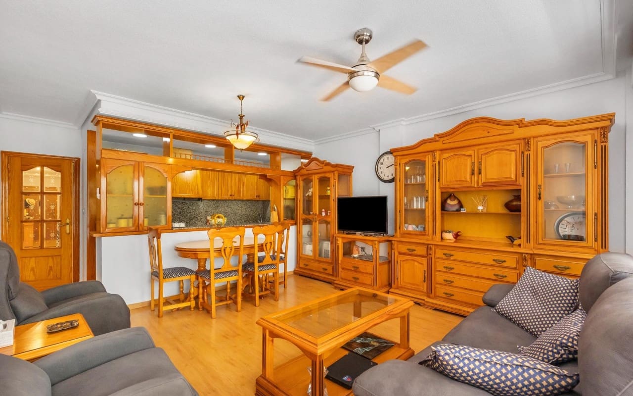 2 makuuhuone Huoneisto myytävänä paikassa Torrevieja - 169 900 € (Ref: 10009367)