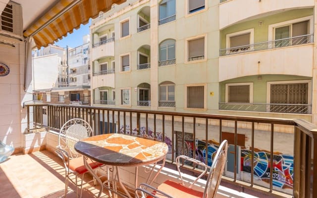 2 soveværelse Lejlighed til salg i Las Piscinas Naturales, Torrevieja - € 169.900 (Ref: 10009367)