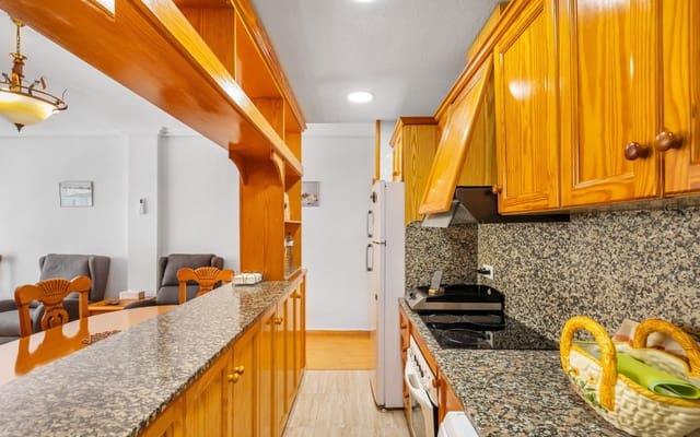 2 soveværelse Lejlighed til salg i Las Piscinas Naturales, Torrevieja - € 169.900 (Ref: 10009367)