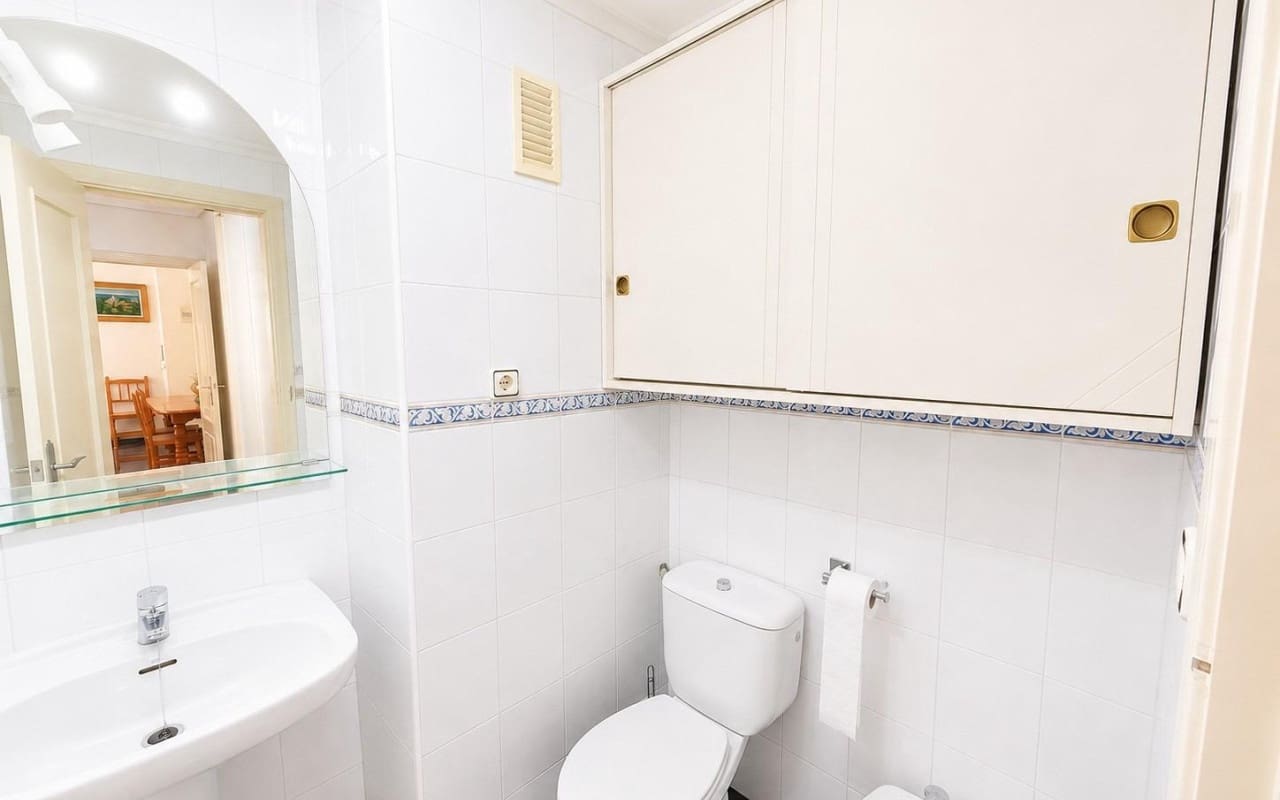 2 chambre Penthouse à vendre à Torrevieja avec garage - 180 000 € (Ref: 10011893)