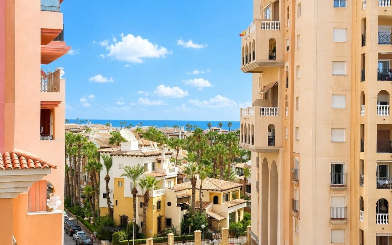 2 chambre Penthouse à vendre à Torrevieja avec garage - 180 000 € (Ref: 10011893)