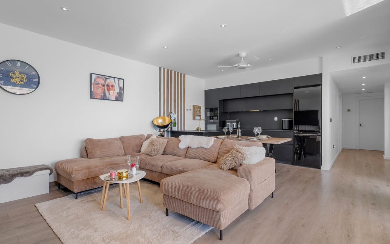 4 bedroom Villa for sale in Fortuna with pool garage - € 355,000 (Ref: 10012471)