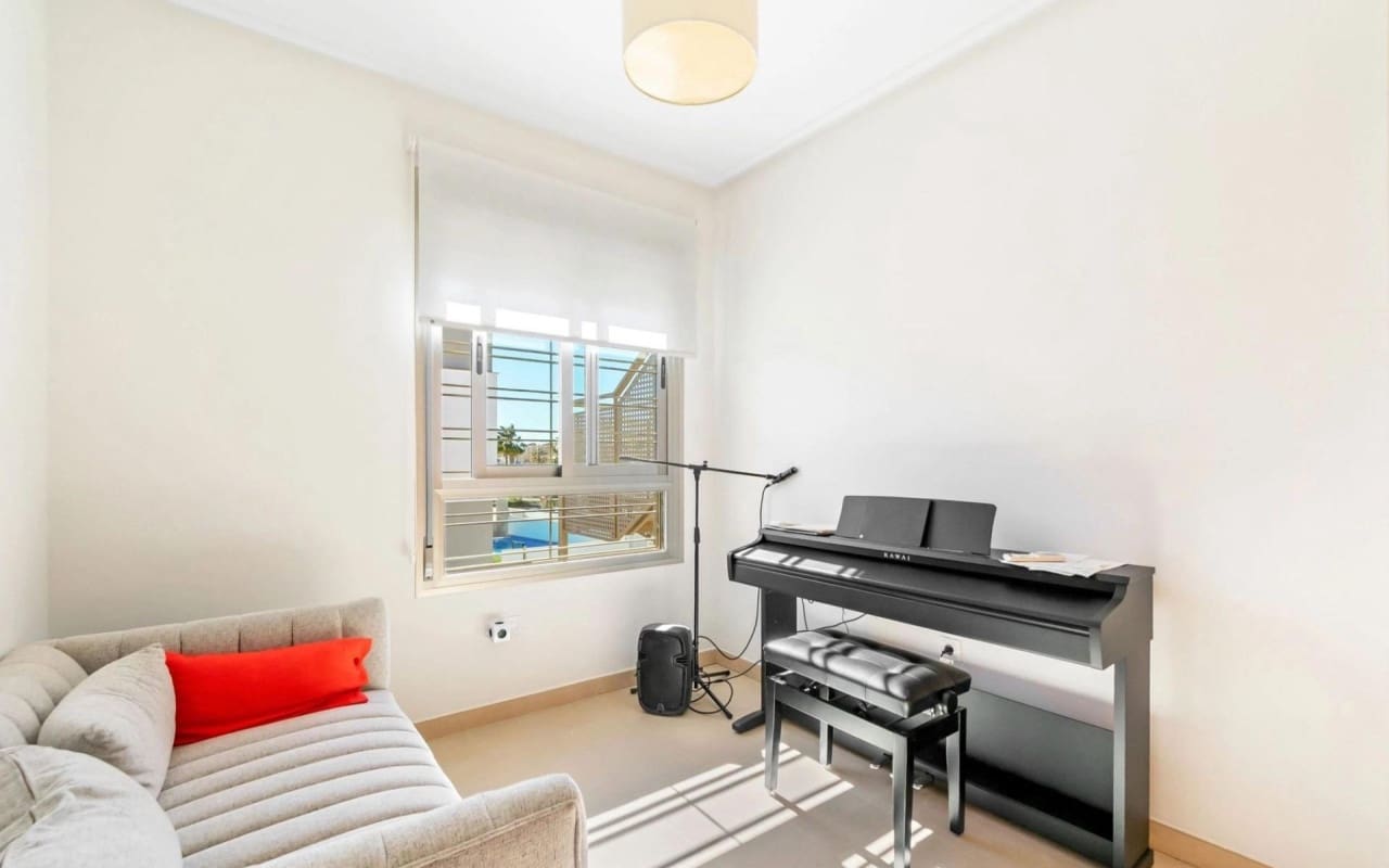 Ático de 2 habitaciones en Torre de la Horadada en venta con piscina garaje - 259.000 € (Ref: 10012472)